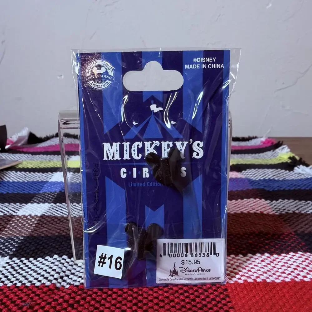 Disney WDW Mickey’s Circus Chip & Dale Daredevils Pin LE 300 (2012) - Picture 4 of 4